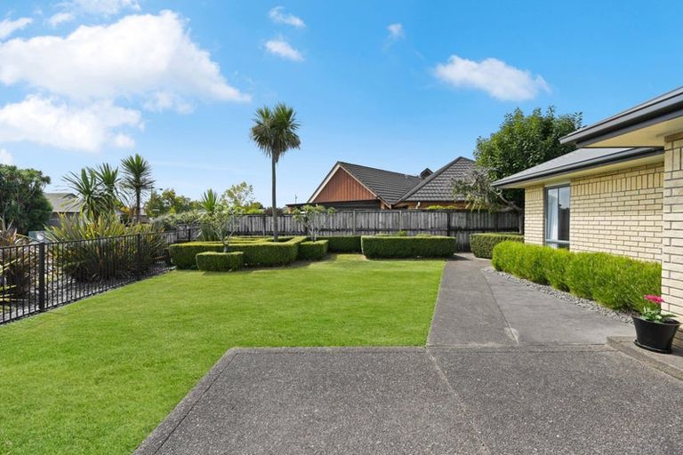 Photo of property in 27 Saint James Drive, Huntington, Hamilton, 3210