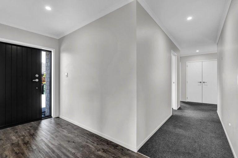 Photo of property in 16 Keene Drive, Bell Block, New Plymouth, 4312