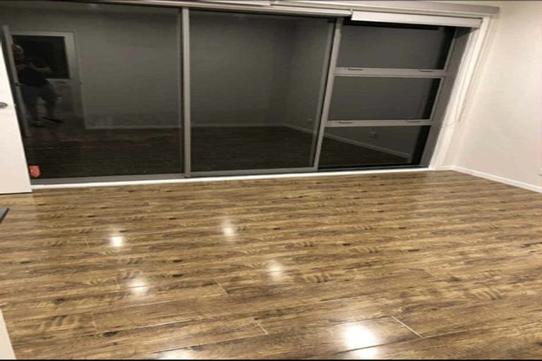 Photo of property in 48a Normanton Street, Glenfield, Auckland, 0629