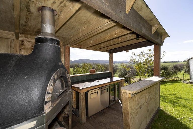 Photo of property in 291 Kaiwaka-mangawhai Road, Kaiwaka, Wellsford, 0975