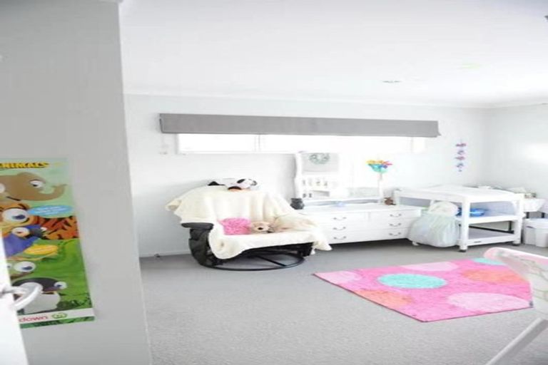 Photo of property in 11 Fountain Avenue, Karaka, Papakura, 2113