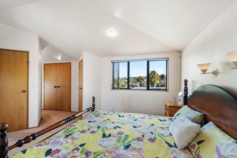 Photo of property in 1/47 Stanley Avenue, Milford, Auckland, 0620