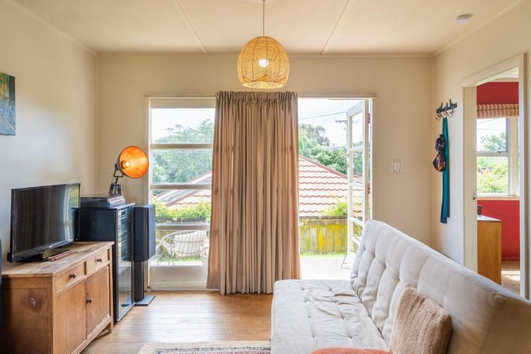 Photo of property in 10b Waikare Road, Raumati Beach, Paraparaumu, 5032