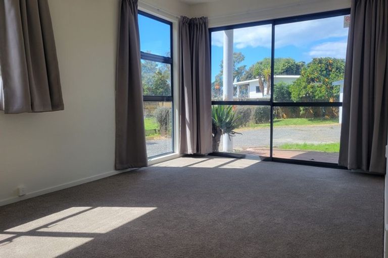 Photo of property in 14 Harbour View Road, Omokoroa, 3114