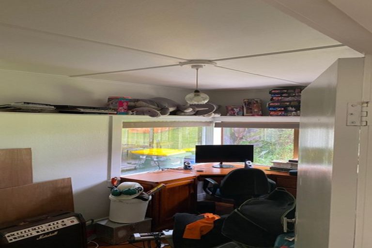 Photo of property in 1/12 Willis Street, Torbay, Auckland, 0630