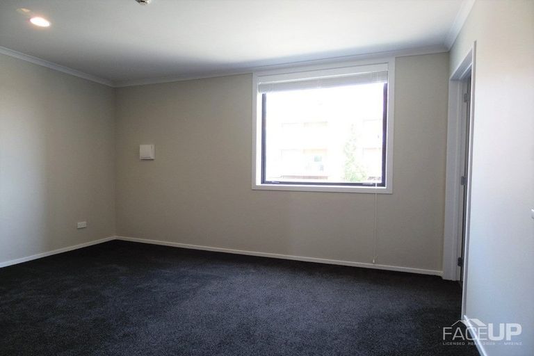 Photo of property in 213 Hobsonville Point Road, Hobsonville, Auckland, 0616