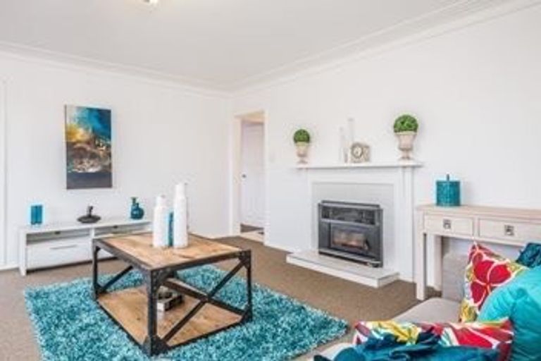 Photo of property in 165 Edmonton Road, Te Atatu South, Auckland, 0610