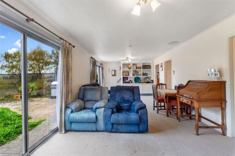 Photo of property in 100a Main North Road, Woodend, 7610