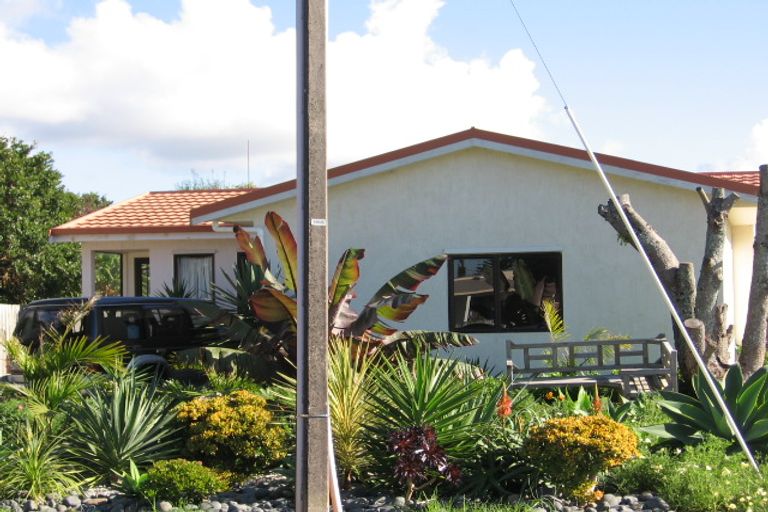 Photo of property in 11 Ross Crescent, Orewa, 0931