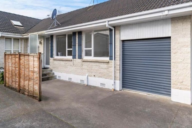 Photo of property in 2/11 Browns Avenue, Pakuranga, Auckland, 2010