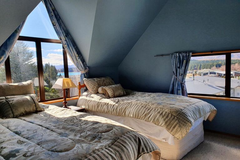 Photo of property in 5 Burnett Place, Lake Tekapo, 7999