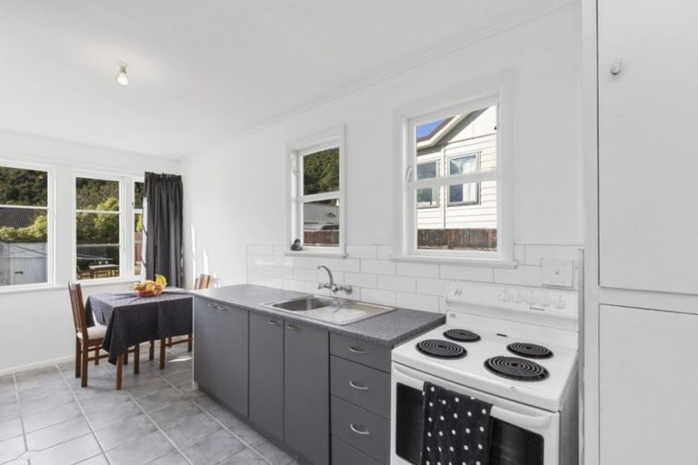 Photo of property in 56 Wilkie Crescent, Naenae, Lower Hutt, 5011