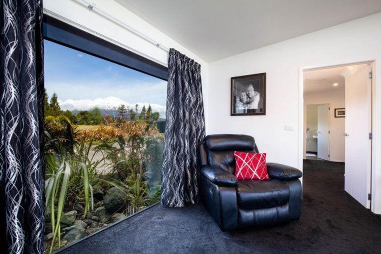 Photo of property in 421 Surrey Road, Tariki, Stratford, 4388