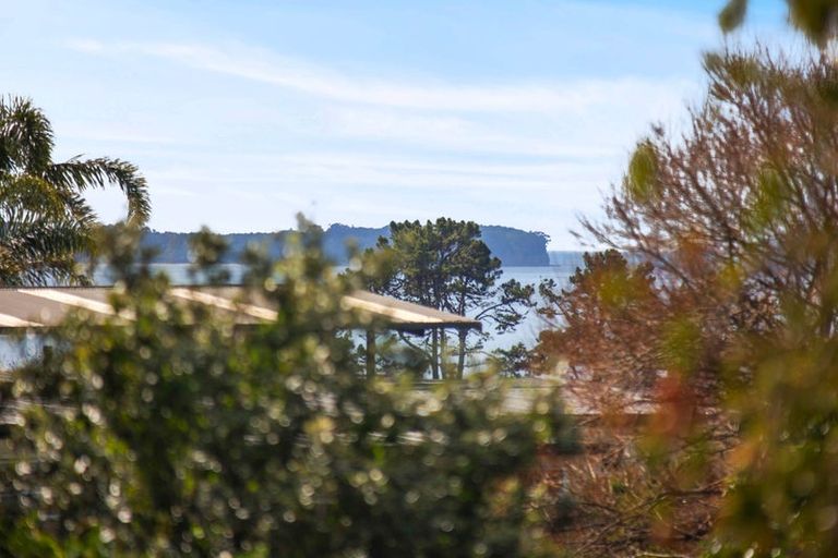 Photo of property in 77 Macleans Road, Bucklands Beach, Auckland, 2014