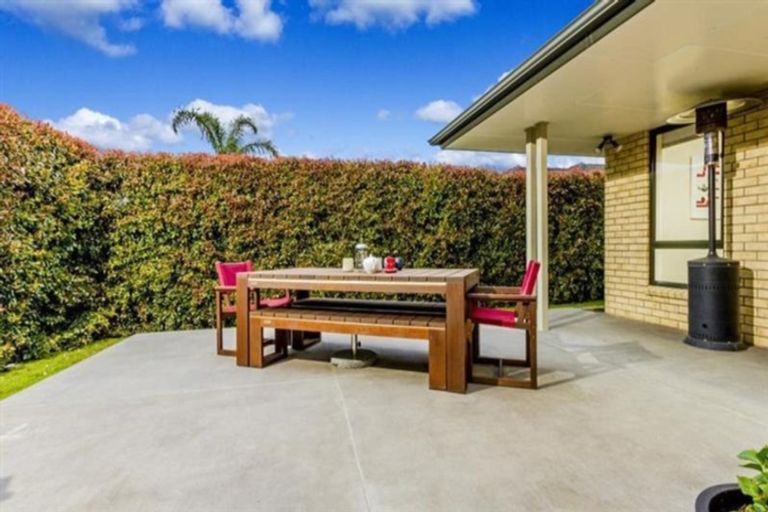 Photo of property in 45 Te Wharau Drive, Greenhithe, Auckland, 0632