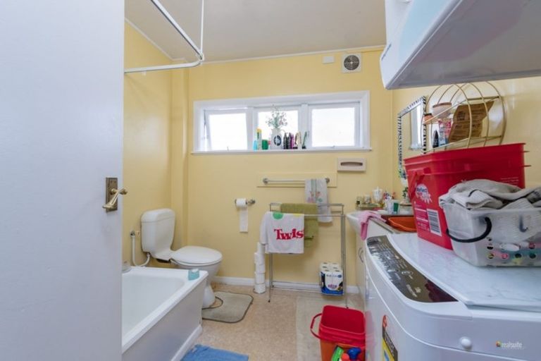 Photo of property in 2/253 Waterloo Road, Hutt Central, Lower Hutt, 5011