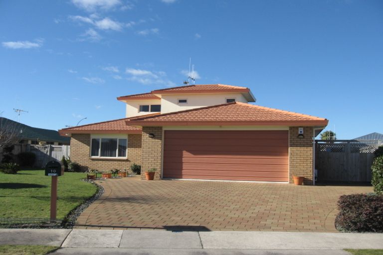 Photo of property in 10 Greenough Place, Rototuna, Hamilton, 3210