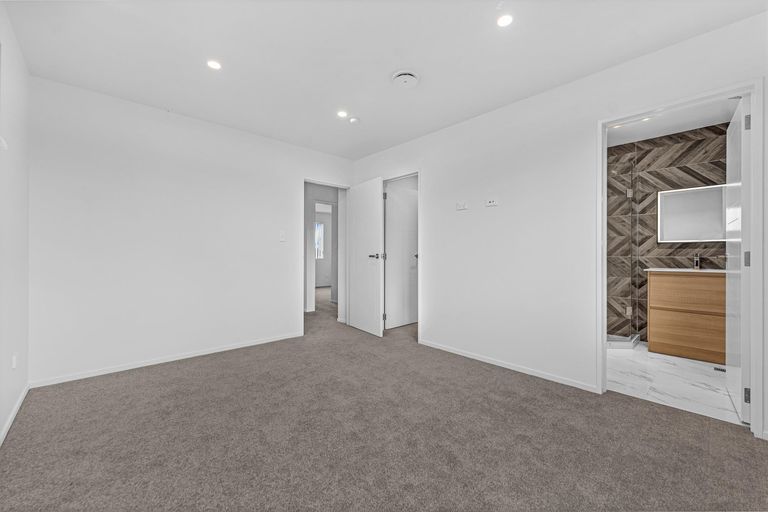 Photo of property in 22d Justamere Place, Weymouth, Auckland, 2103