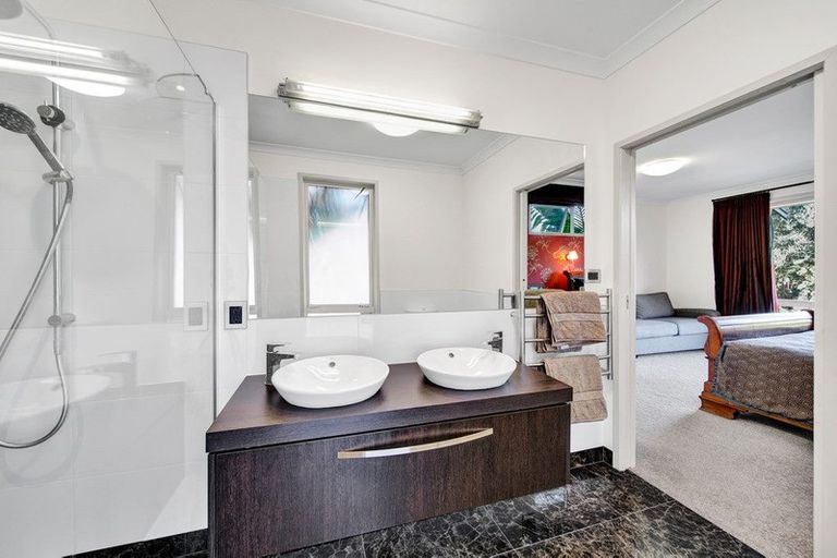 Photo of property in 3c Azalea Place, Brooklands, New Plymouth, 4310