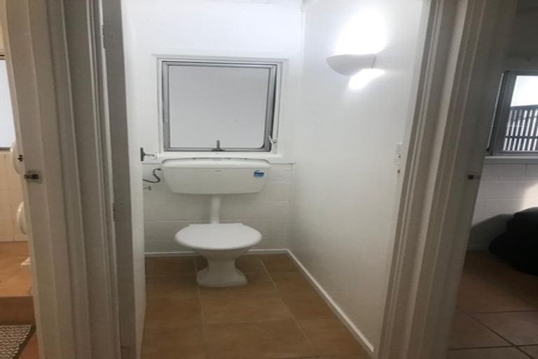 Photo of property in 2/465 Hibiscus Coast Highway, Orewa, 0931