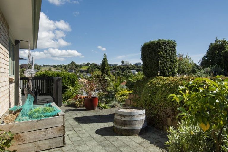 Photo of property in 14 Barnsley Close, Bethlehem, Tauranga, 3110