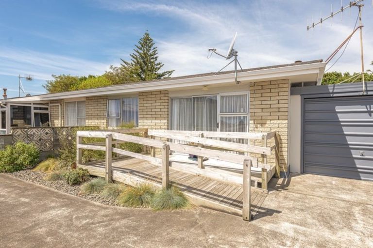 Photo of property in 2/234 Heads Road, Gonville, Whanganui, 4501