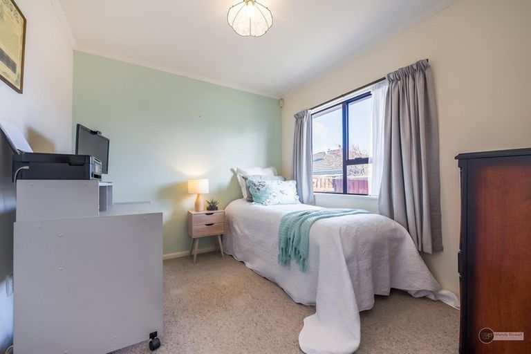 Photo of property in 15a Collingwood Street, Waterloo, Lower Hutt, 5011