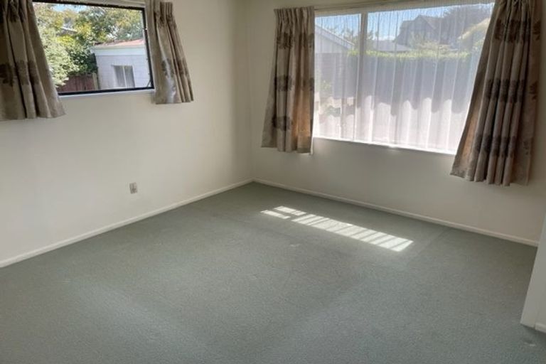 Photo of property in 39 Dunbarton Street, Redwood, Christchurch, 8051
