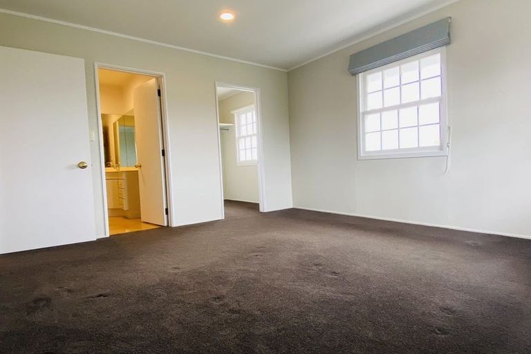 Photo of property in 127 St Heliers Road, Saint Heliers, Auckland, 1071