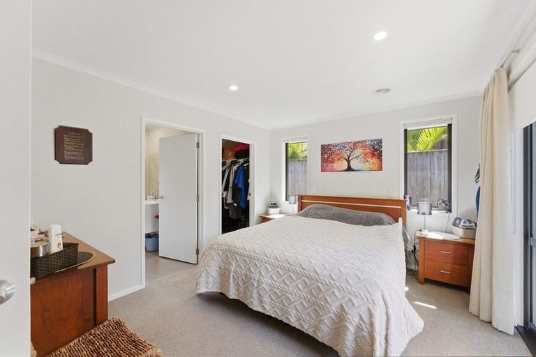 Photo of property in 7a Pipitea Place, Whalers Gate, New Plymouth, 4310