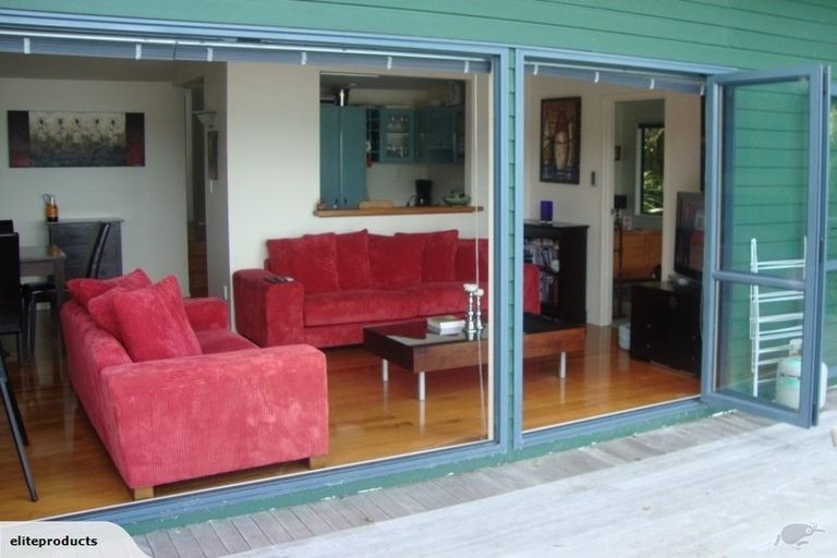 Photo of property in 12 Clinton Road, Tawharanui Peninsula, Warkworth, 0986