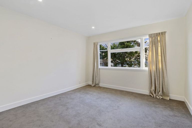 Photo of property in 116 Riverlaw Terrace, Saint Martins, Christchurch, 8022