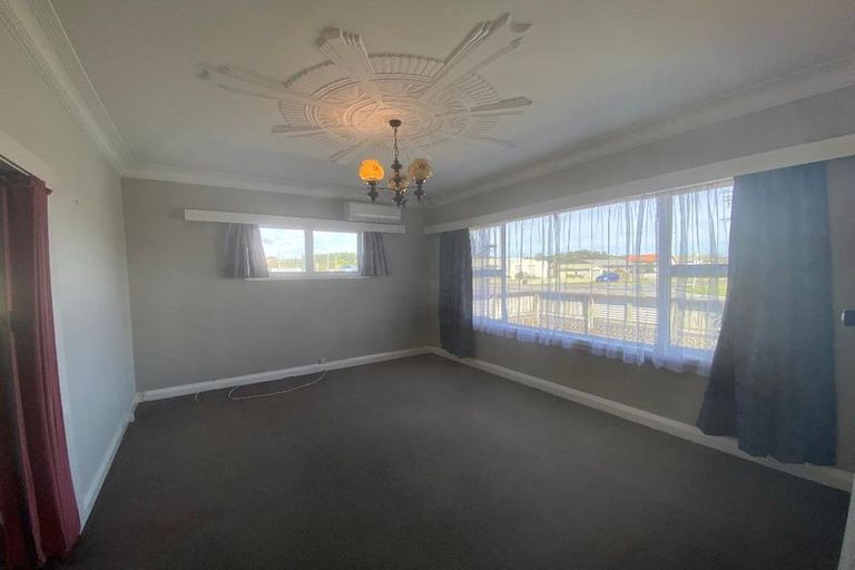Photo of property in 93 Mclean Street, Waitara, 4320