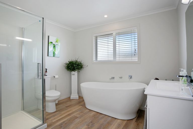 Photo of property in 16 O'sullivan Drive, Matamata, 3400