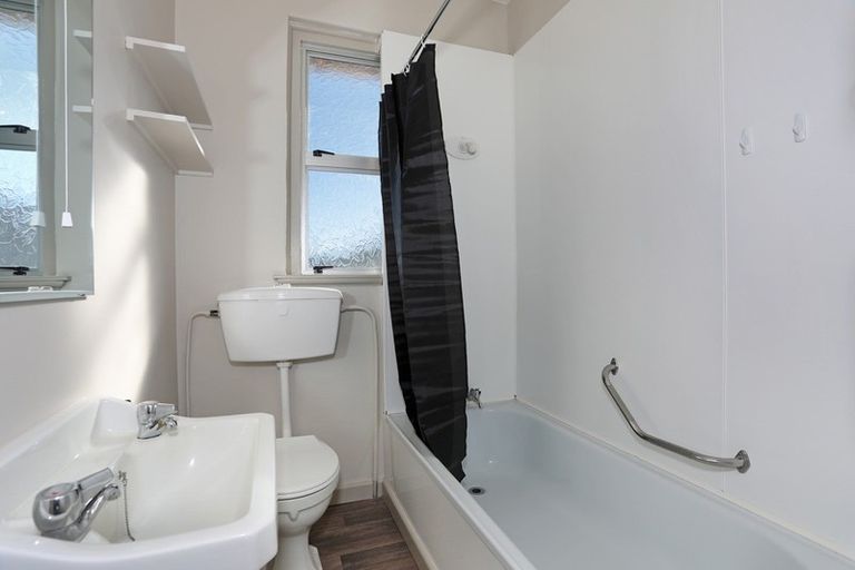 Photo of property in 16 Russell Street, Feilding, 4702