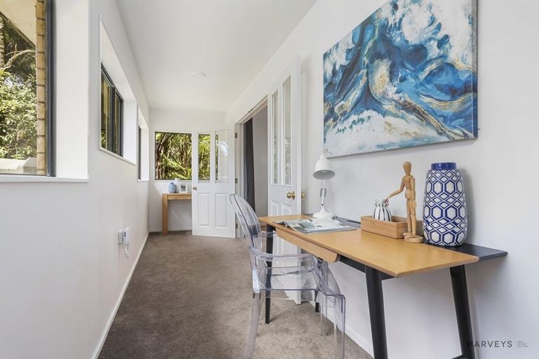 Photo of property in 15 Jays Road, Titirangi, Auckland, 0604