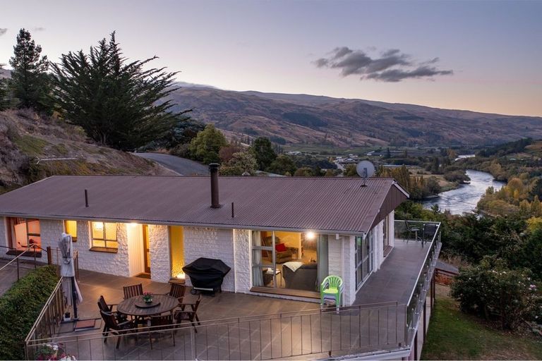 Photo of property in 16 Edinburgh Street, Roxburgh, 9500