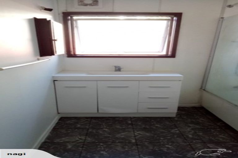 Photo of property in 1/141 Birkdale Road, Birkdale, Auckland, 0626