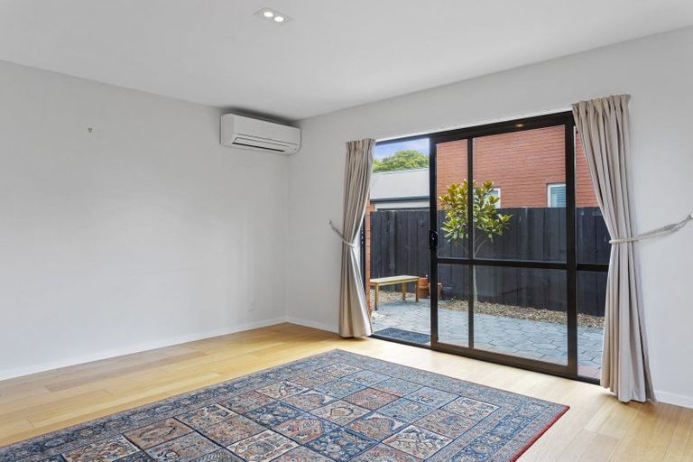 Photo of property in 2a Coles Place, St Albans, Christchurch, 8014