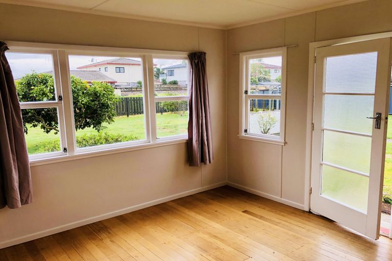 Photo of property in 29 Ngatai Road, Otumoetai, Tauranga, 3110