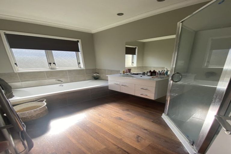 Photo of property in 19 Karoola Place, Havelock North, 4130