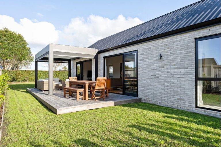 Photo of property in 8 Tiaki Lane, Matakana, 0985