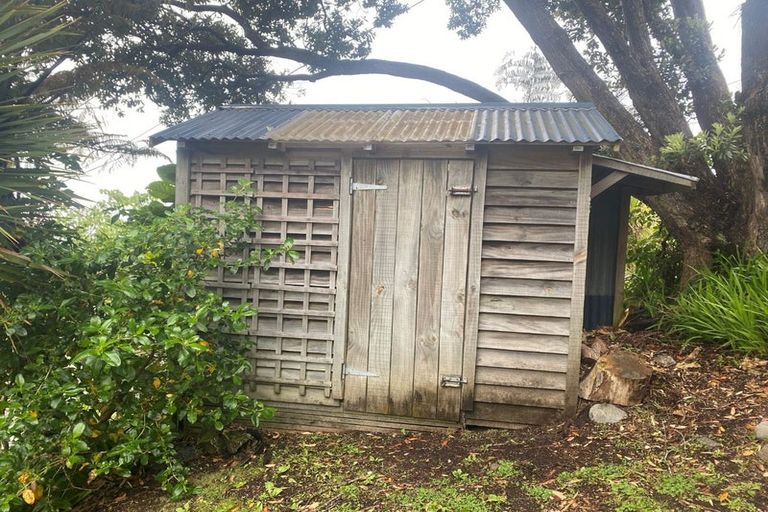 Photo of property in 73 Todman Street, Brooklyn, Wellington, 6021