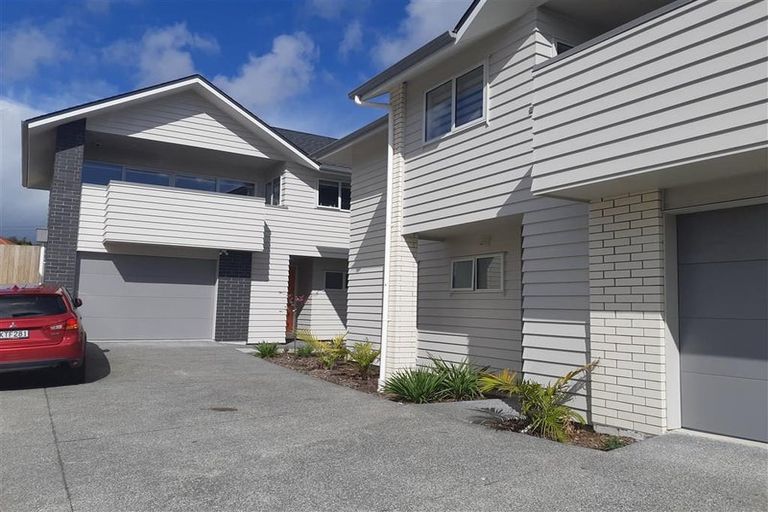 Photo of property in 4c Binsted Road, New Lynn, Auckland, 0600