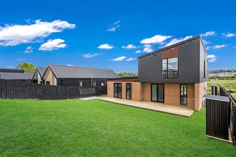 Photo of property in 21 Waikaha Street, Pokeno, 2472