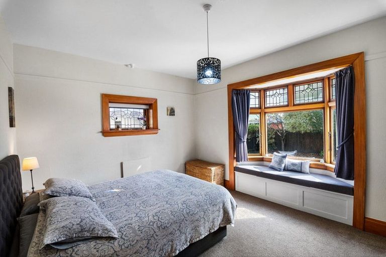 Photo of property in 102 Somerfield Street, Somerfield, Christchurch, 8024