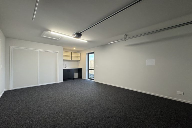 Photo of property in 2/232 Marine Parade, New Brighton, Christchurch, 8061
