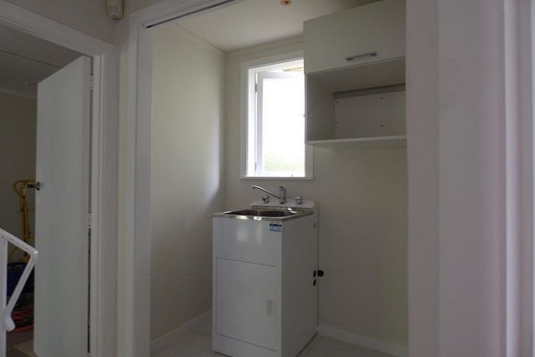 Photo of property in 12 Seabreeze Road, Narrow Neck, Auckland, 0624