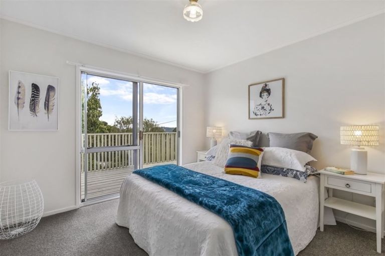 Photo of property in 2/16 Stanley Road, Glenfield, Auckland, 0629