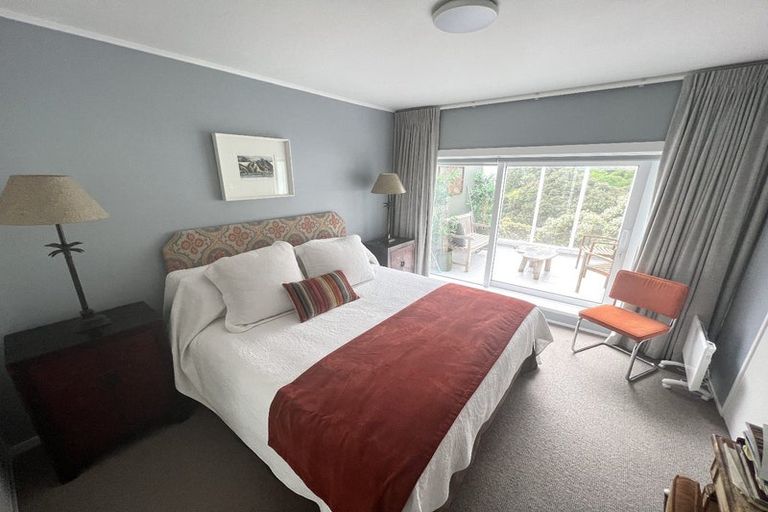 Photo of property in Kingsgate Flats, 10 Austin Street, Mount Victoria, Wellington, 6011